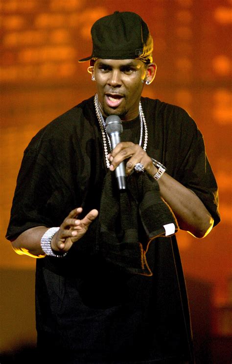 Aug 04, 2021 · kelly, who was in the courtroom tuesday, has been locked up since he was indicted, mostly housed in a federal jail in chicago. R.Kelly Timeline: Life, Career and Sexual Assault Accusations - Essence
