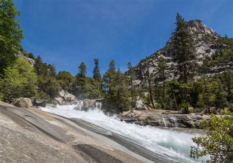 Mist Falls In Kings Canyon National Park Stock Image Image Of Beauty