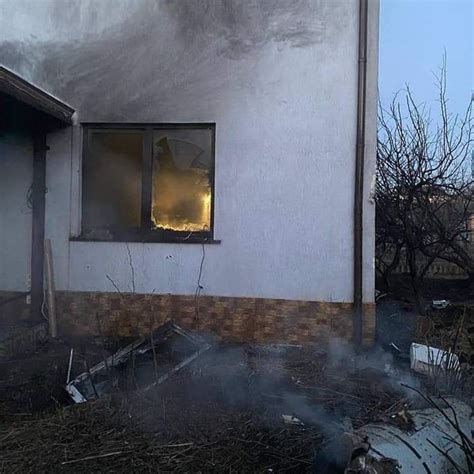 Ранковий обстріл орками Києва постраждали кілька будинків та станція