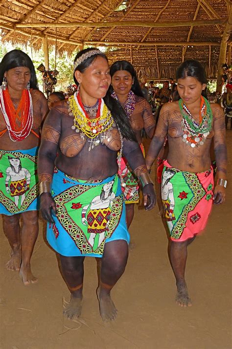 Panama Chagres Park Embera Puru Indians Knappe Vrouwen Rita