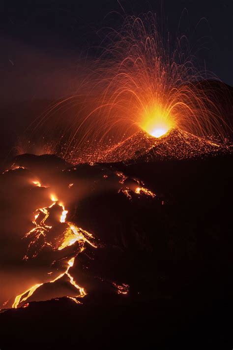 Последние твиты от etna2020 (@etna2020network). Catania: l'Etna in eruzione nel 2020 | Vulcani, Scatti
