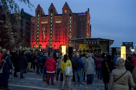 Ich bin nicht so der digitale typ. Gewinnspiel - Kultur - All Night Long! Gewinnt Tickets für ...