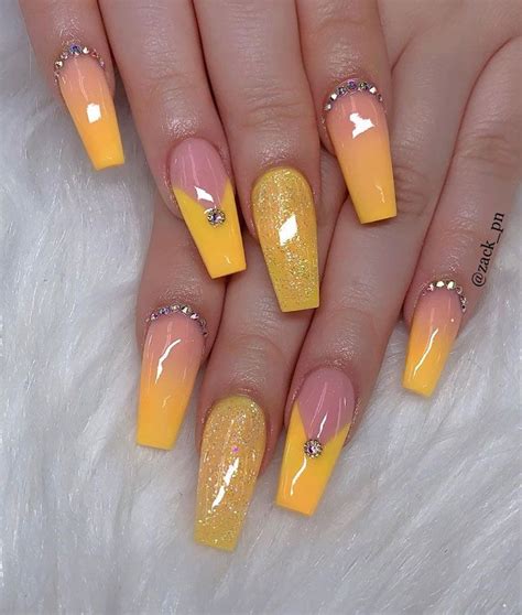 40 Fabulous Nail Designs That Are Totally In Season Right Now Yellow