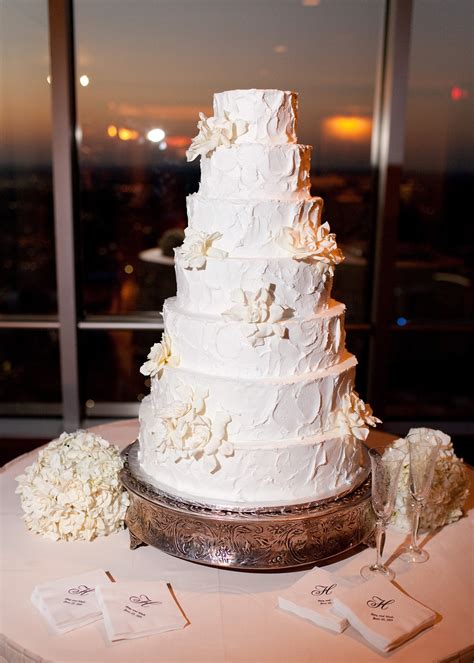 If that's not enough cake to. Best Southern Wedding Cake BakeriesDraper James Blog