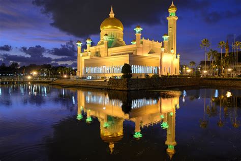 Diplomats in brunei, on the north coast of borneo, said by telephone that he had been sick for the last few weeks. Sultan Omar Ali Saifuddin Mosque at dusk | Sultan Omar Ali ...