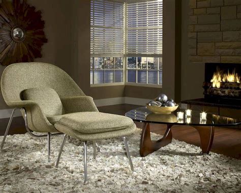 The womb chair (1946) features enveloping forms that continue as one of the most iconic representations of midcentury organic modernism. Best Reading Chairs of 2018 - Interior Design, Design News ...