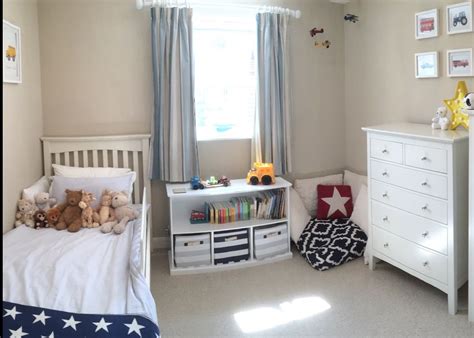 Space themed bedroom for a toddler! Pin by Lara Armstrong on Toddler Boys Bedroom Ideas | Boys ...