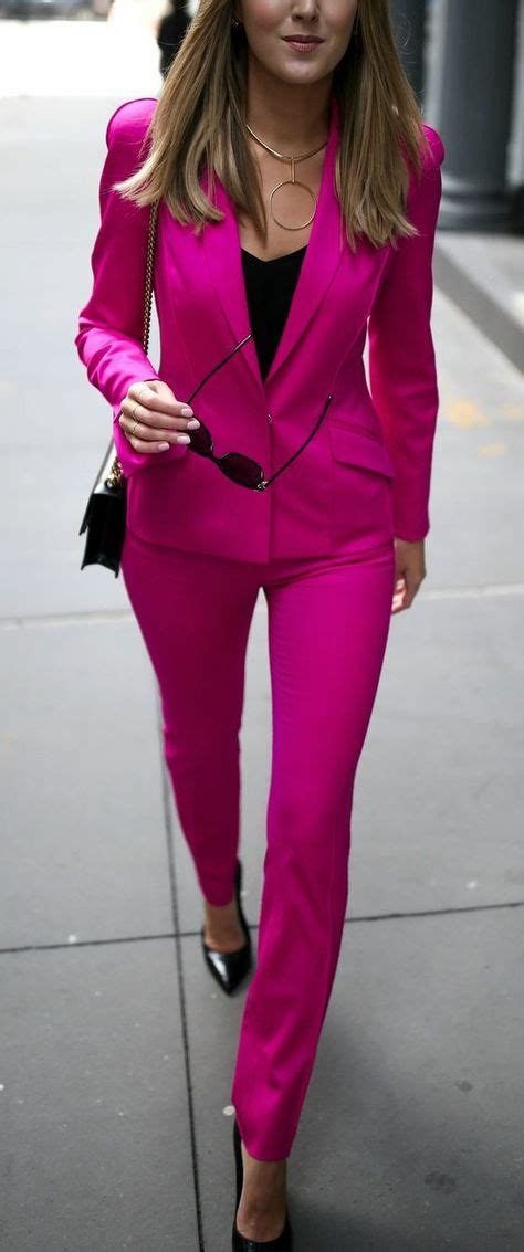15 Fuchsia Spring Outfits For Women Springfashion Outfit Розовый костюм Модели