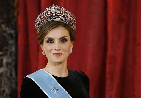 La Reina Letizia Estrena Corona