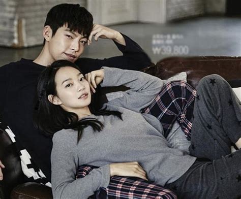 Họ được cư dân mạng khen ngợi về ngoại hình. Shin Min Ah's super sweet action for Kim Woo Bin on ...