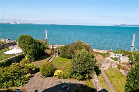 VIDEO: €1.595m Blackrock home boasts stunning bay views | Irish Independent