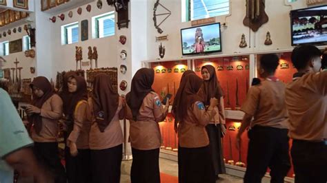 Tour Budaya Pramuka Sma Negeri 3 Mojokerto Museum Gubug Wayang