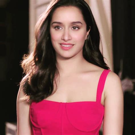 shraddha kapoor so beautiful 😍😍 shraddha kapoor saree beautiful indian actress shraddha