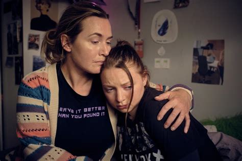 Kate Winslet And Daughter Mia Threapleton In First Look Co Starring