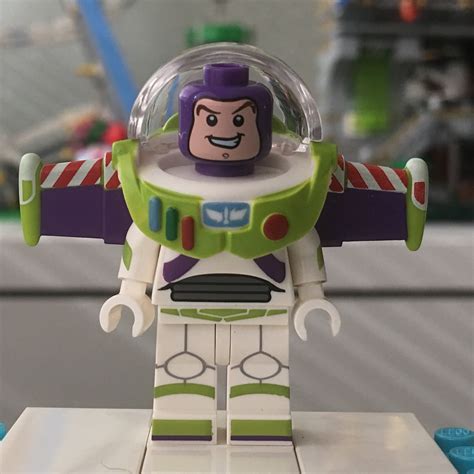 Lego Disney Series 1 Buzz Lightyear Minifigure Brick Land