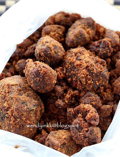 Sebenarnya dalam video ni saya menggunakan gula kabung untuk menggantikan gula melaka (gula melaka out of stock kat rumah. Table for 2.... or more: Sweet Coconut Filling