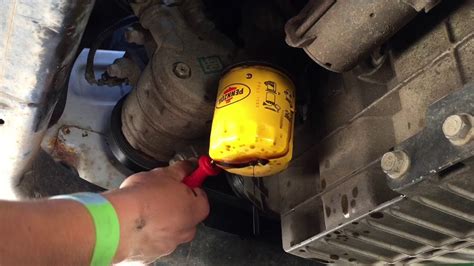 Removing A Stuck Oil Filter Youtube