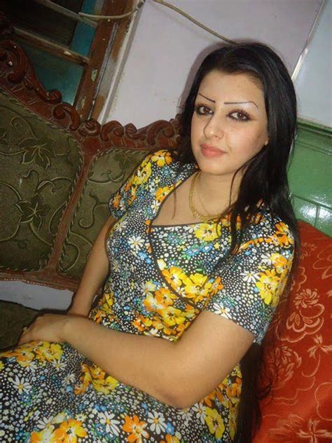 Pretty Pakistani Woman Photos Pakistani Woman Pics Girls Squirt