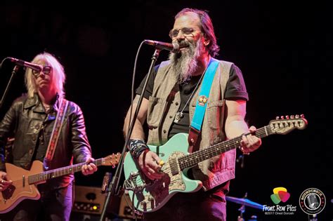 Steve Earle And The Dukes Bring Fall Tour To Canada In Support Of