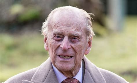 Prince philip, right, with his uncle lord mountbatten who was prince philip called his uncle's death a senseless act of terrorism in a poignant letter to a friend sent. Príncipe Philip, marido da rainha Elizabeth II, é ...