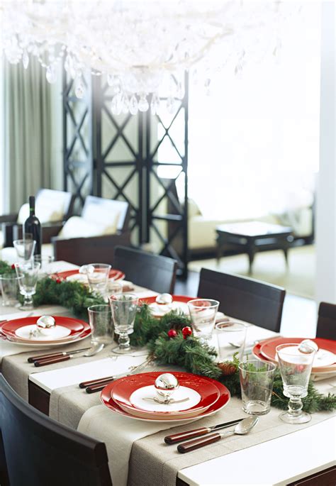 20 Simple Table Decorations Christmas Ideas For A Minimalist Holiday