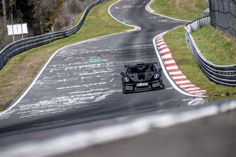 Porsche Smashes The Nürburgring Lap Record