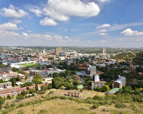 Bloemfontein is the economic hub of mangaung and also the commercial capital of the free state. Bloemfontein