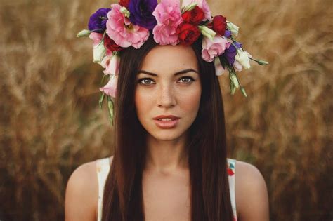 Ukrainian Women Brunette Women Outdoors Face Model Ukrainian Women Long Hair Red