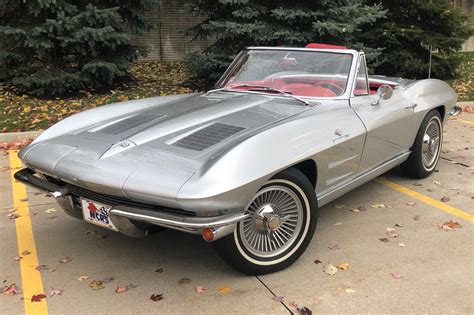 Sebring Silver 1963 Chevrolet Corvette