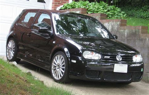 Volkswagen golf r je nástupcem předchozích sportovních modelů r32. Bestand:Volkswagen-Golf-R32.jpg - Wikipedia