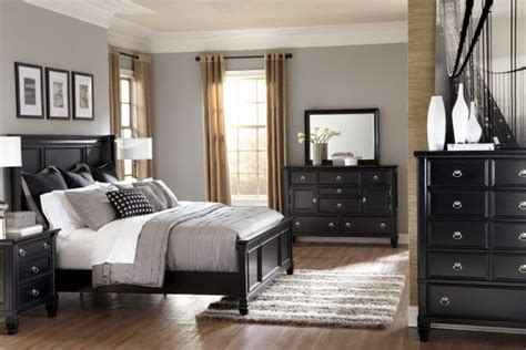 Black bedroom ideas base on understanding of textures' properties and functionality. gray bedrooms black furniture - Google Search | Bedroom ...