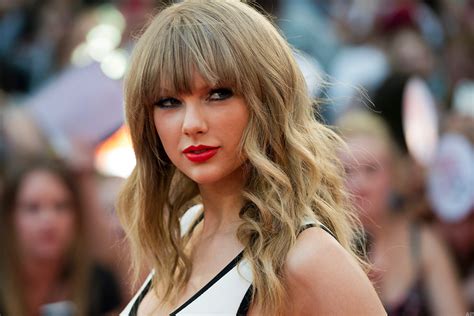 Τι είναι η Taylor Swifts Networth Celebrityfm 1 Επίσημα αστέρια