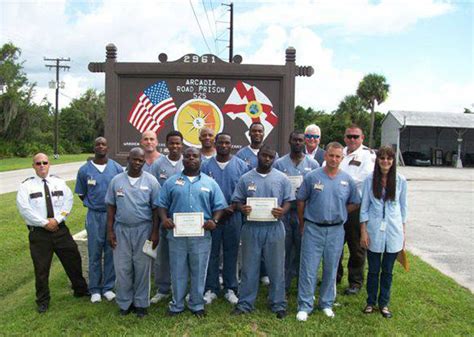 Florida Prisoners Will Wash Dishes And Sew Their Own Clothes In Bid To