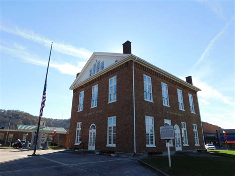 Overton County Courthouse Livingston Tennessee Constructe Flickr