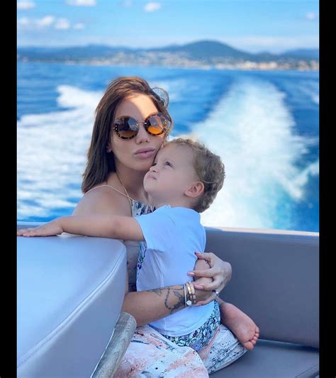 Photo Manon Marsault Avec Son Fils Tiago Le 16 Juin 2020 Purepeople