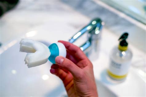 Amabrus The Automatic Toothbrush That Cleans Your Teeth In 10 Seconds Bt