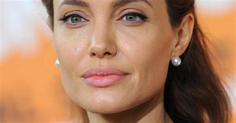Angelina Jolie Might Have Some Custody Issues Experts Warn Cbs News