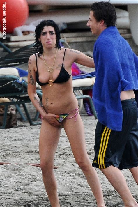 Amy Winehouse Nude The Fappening Photo 31315 FappeningBook