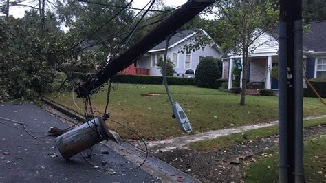 Hurricane Michael Causes Power Outages Minimal Damage In Columbus