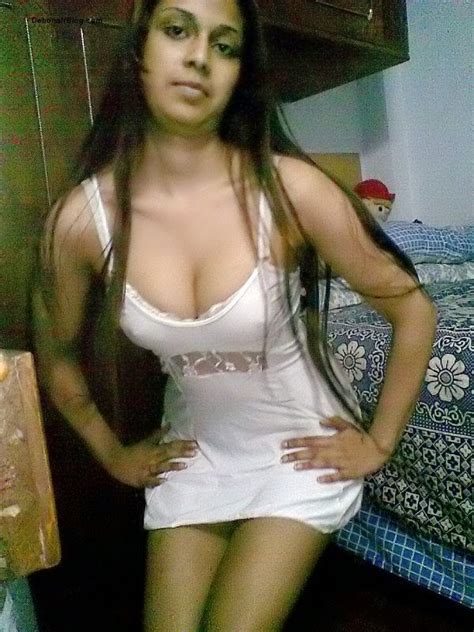 Desi Indian Girls Sexy Photo Wallpaper Download