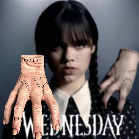 The Thing Mão Coisa Wednesday Família Addams FestasParty