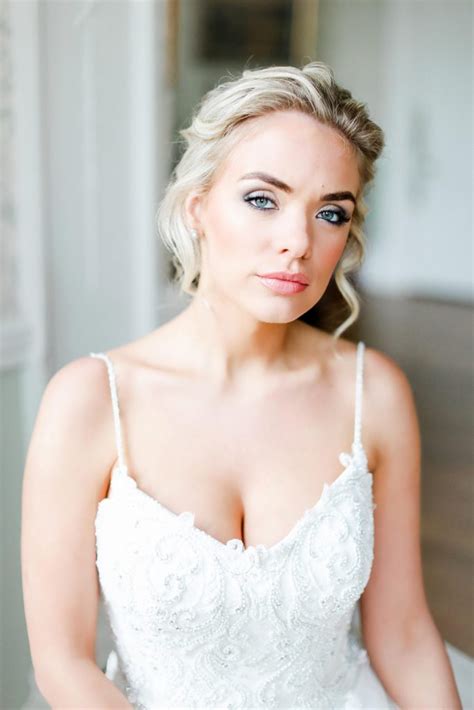 Wedding Makeup For Blue Eyes Our Top Makeup Looks For Blue Eyed Brides