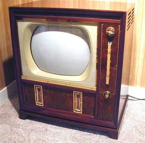 Technology Throwback Thursday With Images Vintage Tv Old Tv