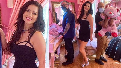 Sunny Leone Looks Ravishing In An Lbd As She Posts A Pic Lauding Her