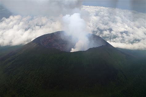 The congolese government said it was evacuating goma, a city of nearly 2 million people, after the eruption of mount nyiragongo. Elevation of Goma, Democratic Republic of the Congo ...