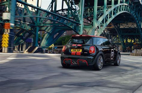 New Mini And Jcw Accessories Debut At The 2016 Essen Motor
