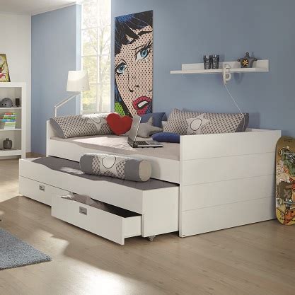 Il letto a scomparsa da una piazza e mezzo con divano dona nuovo aspetto e praticità alla tua camera, che potrà essere utilizzata anche come salottino con. Letto piazza e mezza per ragazzi con possibilità di 2° letto e cassetti - Spaziojunior Store