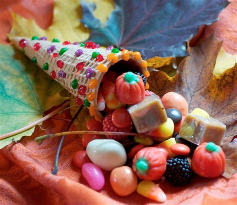 Cute thanksgiving treat ideas give us the perfect reason to spend some time in the kitchen together! 50 Cute Thanksgiving Treats For Kids