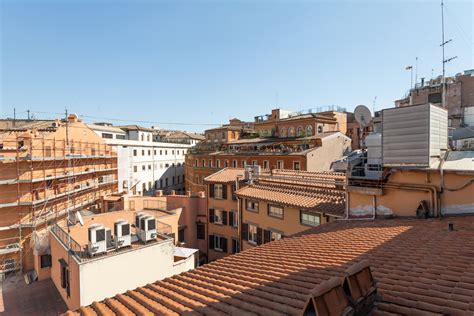 Trevi Apartment With Terrace Rome