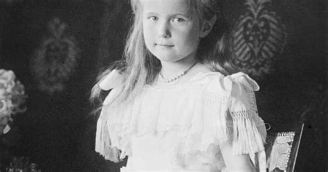 Tragic Facts About Anastasia Romanov The Lost Princess Factinate